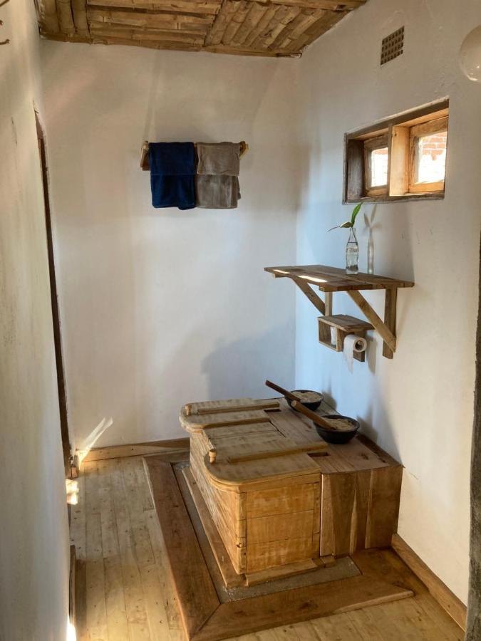 Soul Rebel Lodge & Backpackers Nkhata Bay 외부 사진