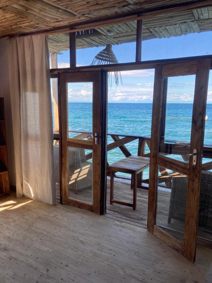 Soul Rebel Lodge & Backpackers Nkhata Bay 외부 사진
