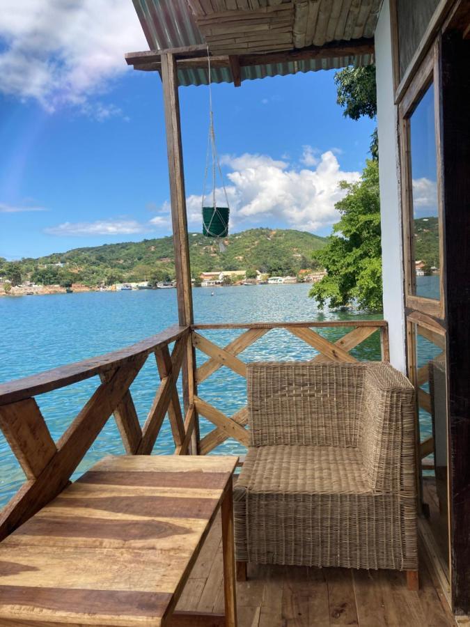 Soul Rebel Lodge & Backpackers Nkhata Bay 외부 사진