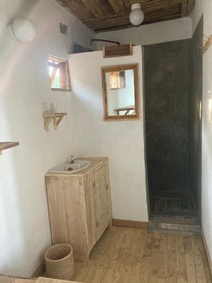 Soul Rebel Lodge & Backpackers Nkhata Bay 외부 사진