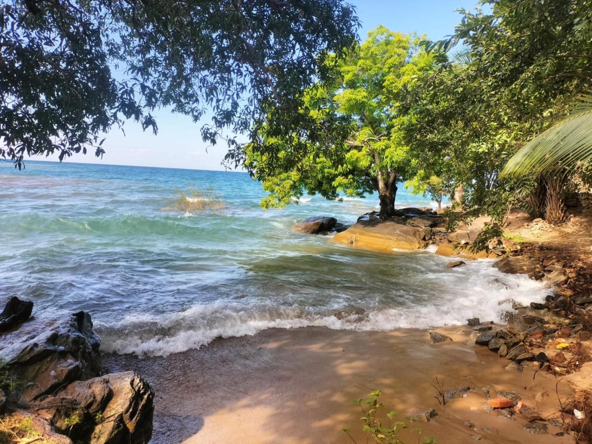 Soul Rebel Lodge & Backpackers Nkhata Bay 외부 사진